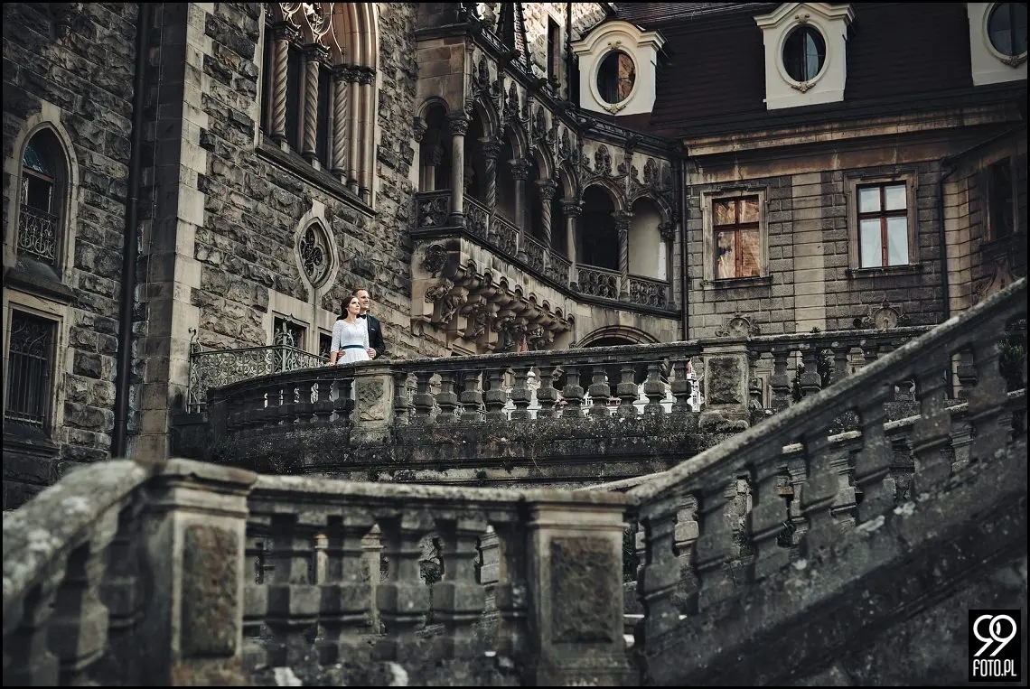 zamek moszna, plenerowa sesja fotograficzna, zdjęcia ślubne w pałacu