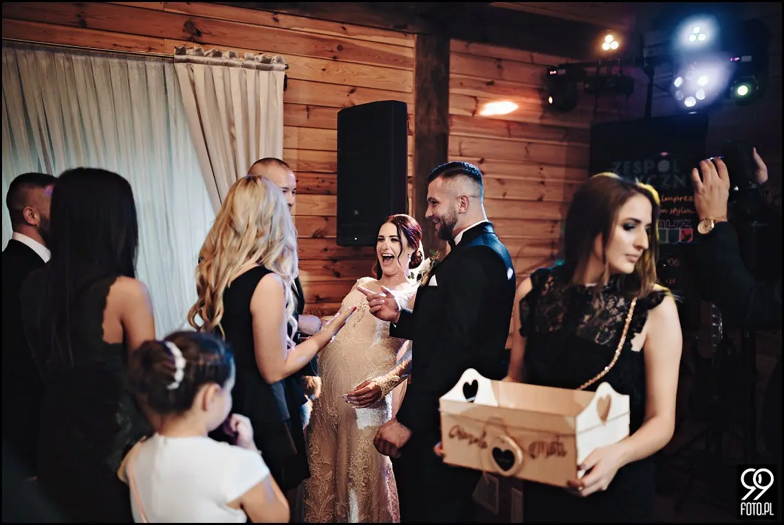 Zielone Wzgórze Koniusza, fotograf ślubny Proszowice, garbus do ślubu