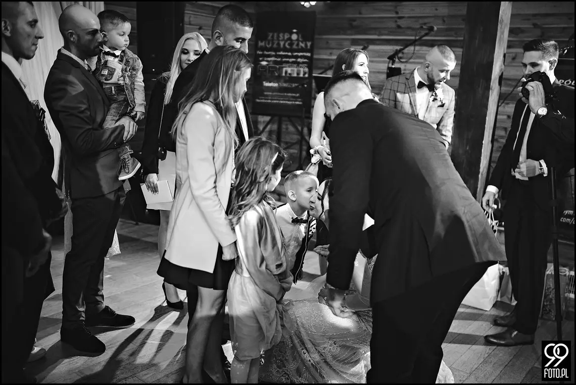 Zielone Wzgórze Koniusza, fotograf ślubny Proszowice, garbus do ślubu