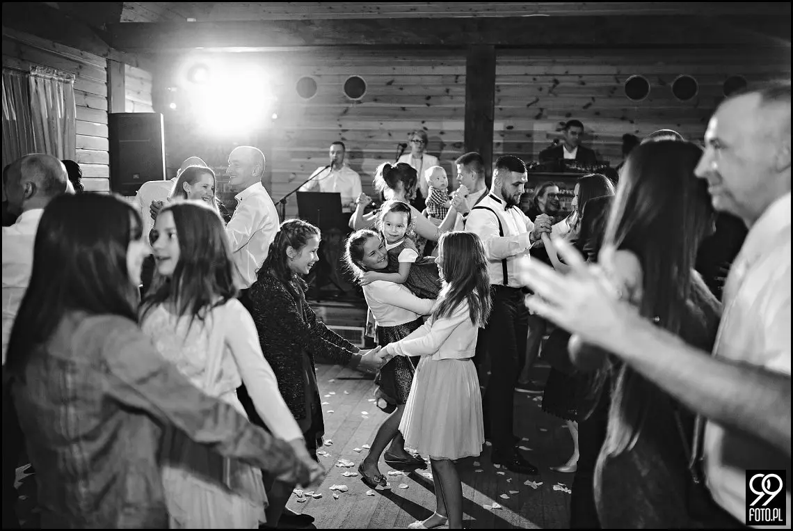 Zielone Wzgórze Koniusza, fotograf ślubny Proszowice, garbus do ślubu