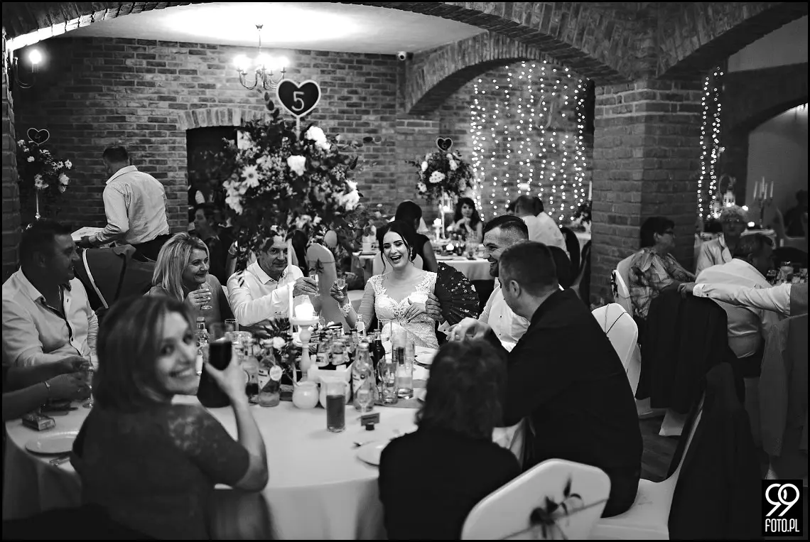 Zielone Wzgórze Koniusza, fotograf ślubny Proszowice, garbus do ślubu