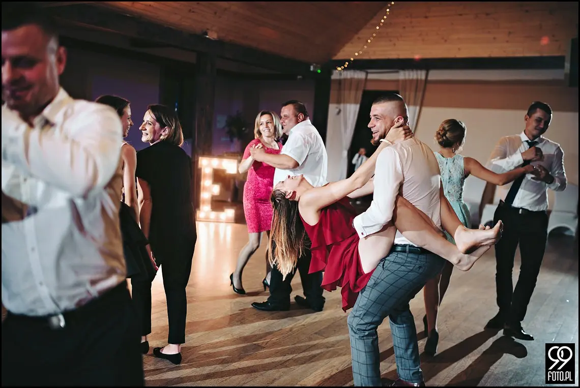 Zielone Wzgórze Koniusza, fotograf ślubny Proszowice, garbus do ślubu