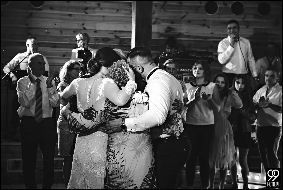 Zielone Wzgórze Koniusza, fotograf ślubny Proszowice, garbus do ślubu