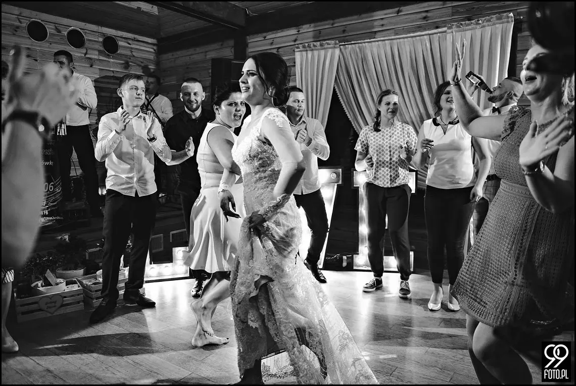 Zielone Wzgórze Koniusza, fotograf ślubny Proszowice, garbus do ślubu