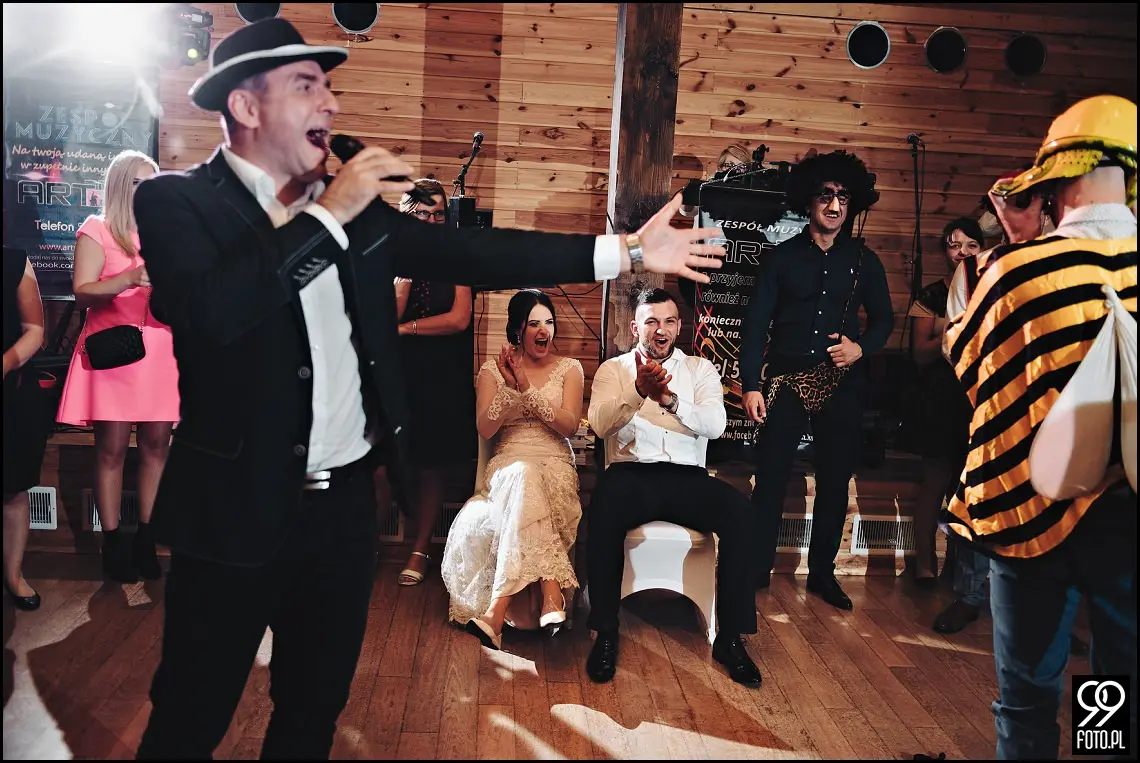 Zielone Wzgórze Koniusza, fotograf ślubny Proszowice, garbus do ślubu