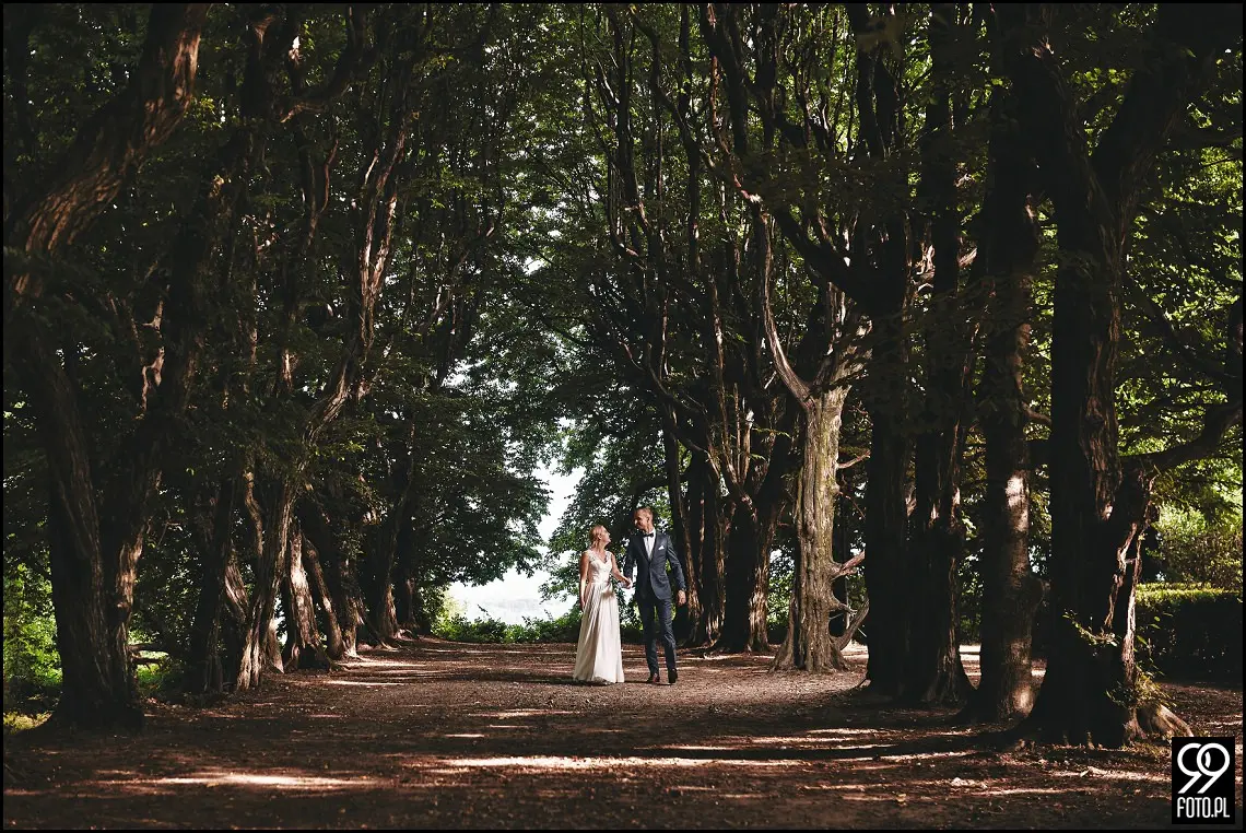 pomysł na sesję zdjęciową, ciekawe miejsca w krakowie, zdjęcia pary młodej w plenerze