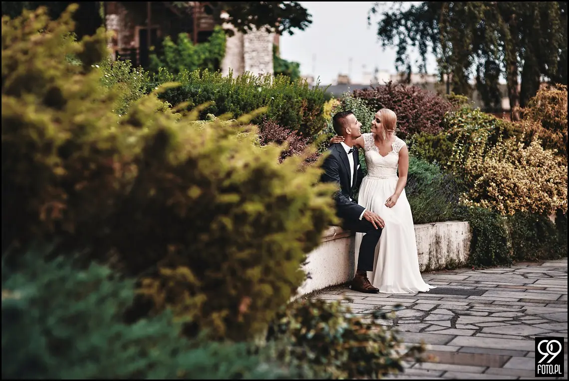 pomysł na sesję zdjęciową, ciekawe miejsca w krakowie, zdjęcia pary młodej w plenerze