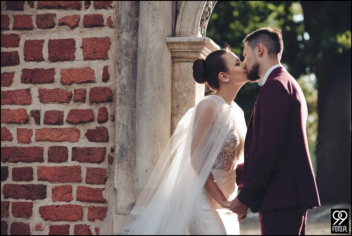 plener ślubny niepołomice, plener ślubny Zamek Króleski w Niepołomicach