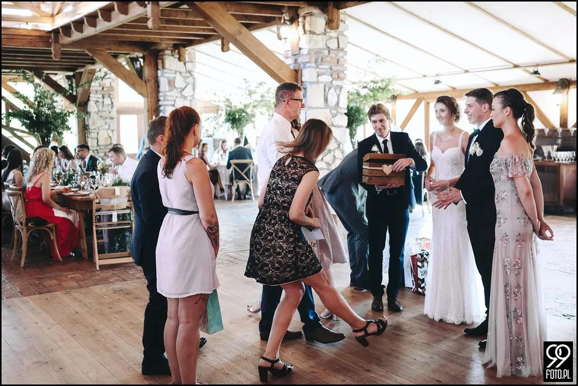 wesele w stylu boho, wesele w stodole, ślub w klimacie rustykalnym