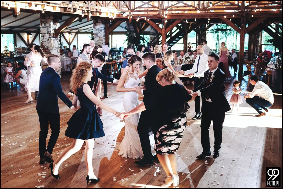 wesele w stylu boho, wesele w stodole, ślub w klimacie rustykalnym