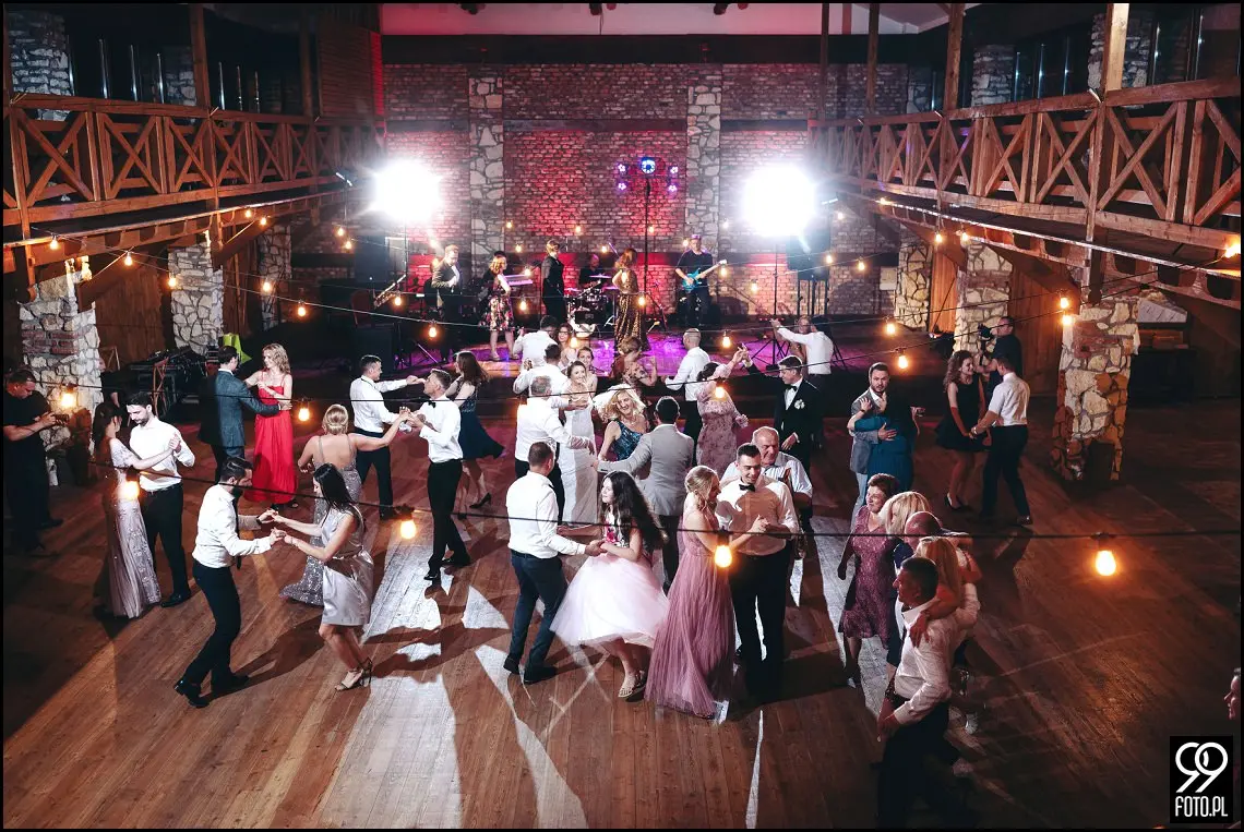 wesele w stylu boho, wesele w stodole, ślub w klimacie rustykalnym