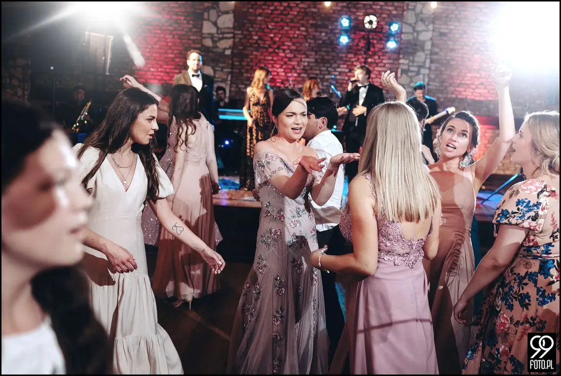 wesele w stylu boho, wesele w stodole, ślub w klimacie rustykalnym