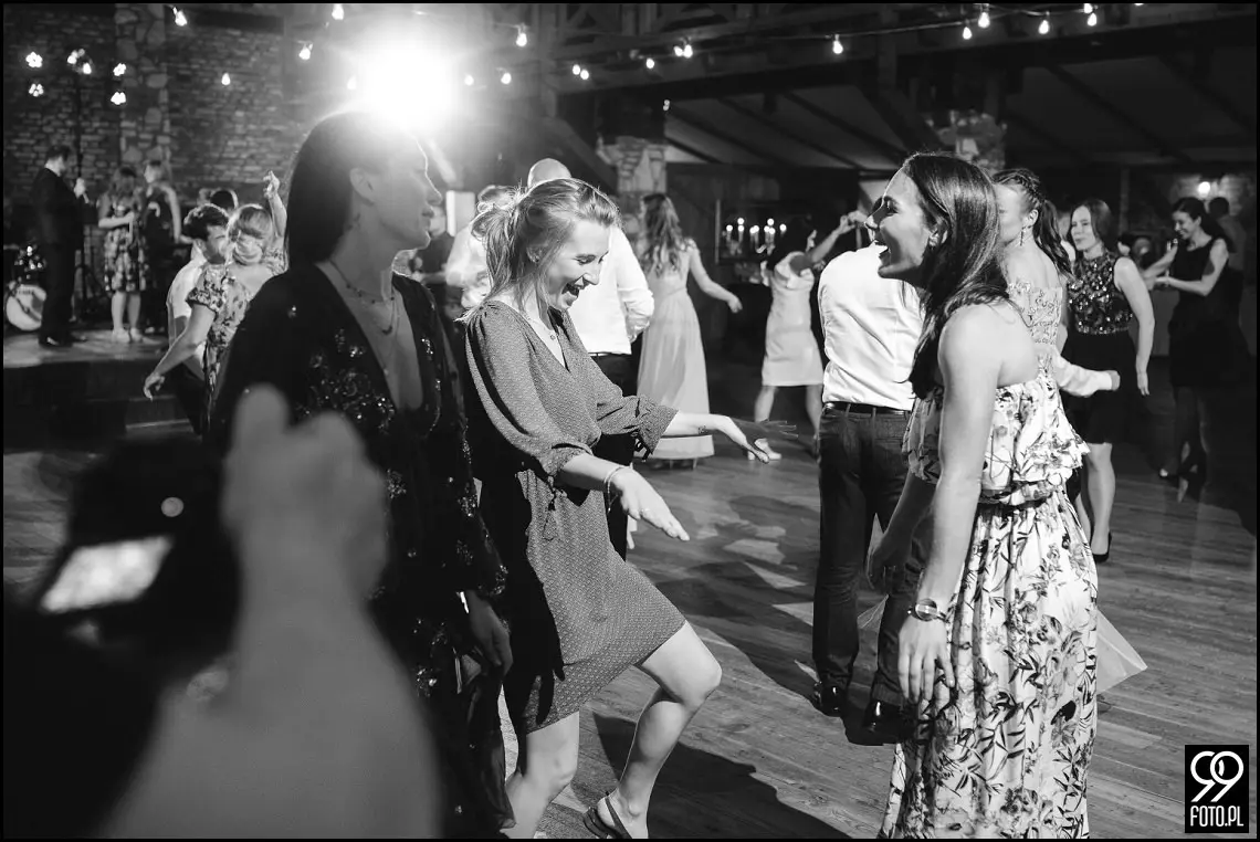 wesele w stylu boho, wesele w stodole, ślub w klimacie rustykalnym