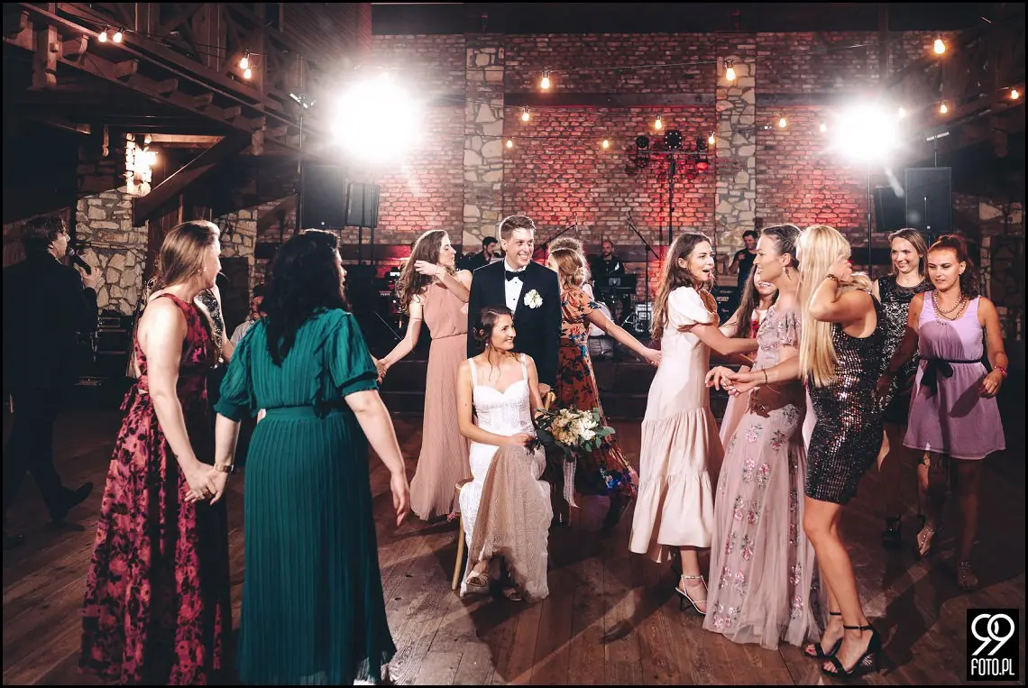 wesele w stylu boho, wesele w stodole, ślub w klimacie rustykalnym