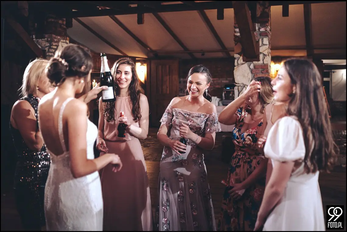 wesele w stylu boho, wesele w stodole, ślub w klimacie rustykalnym