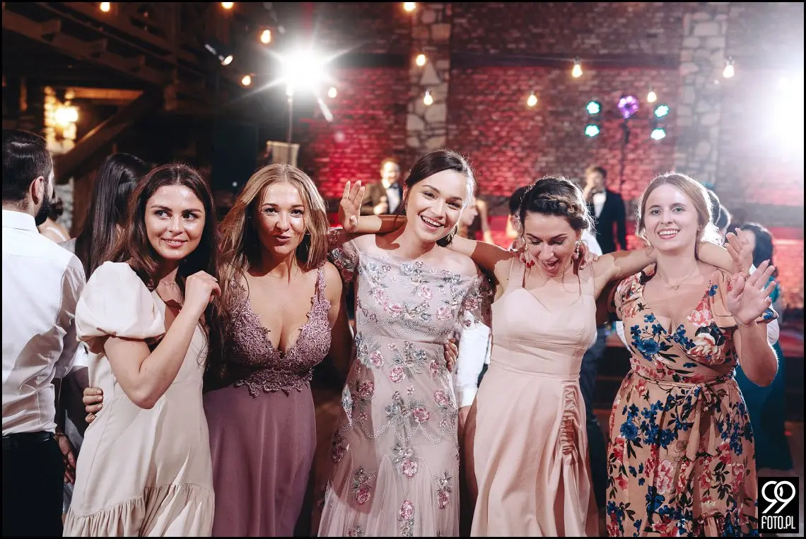 wesele w stylu boho, wesele w stodole, ślub w klimacie rustykalnym