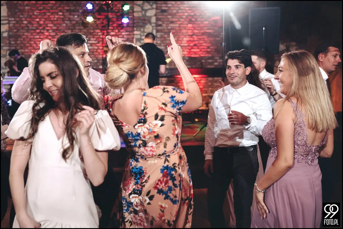 wesele w stylu boho, wesele w stodole, ślub w klimacie rustykalnym