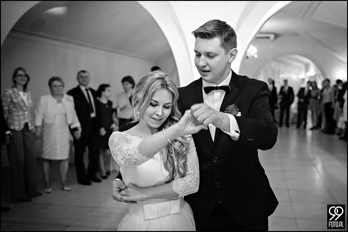 fotograf na wesele kraków, zdjęcia ślubne w domu weselnym u niedźwiedzia, fotograf na wesele kraków
