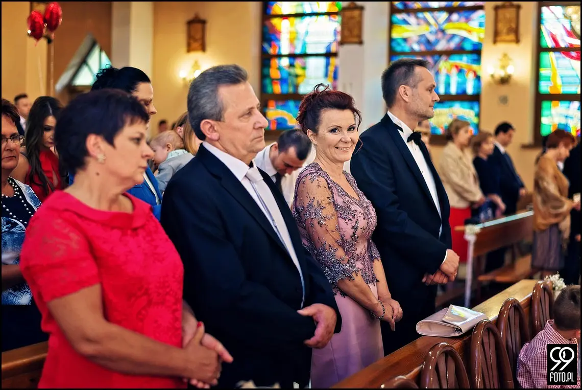 fotograf na wesele kraków,reportaż ślubny kraków,zdjęcia ślubne dom weselny karolinka