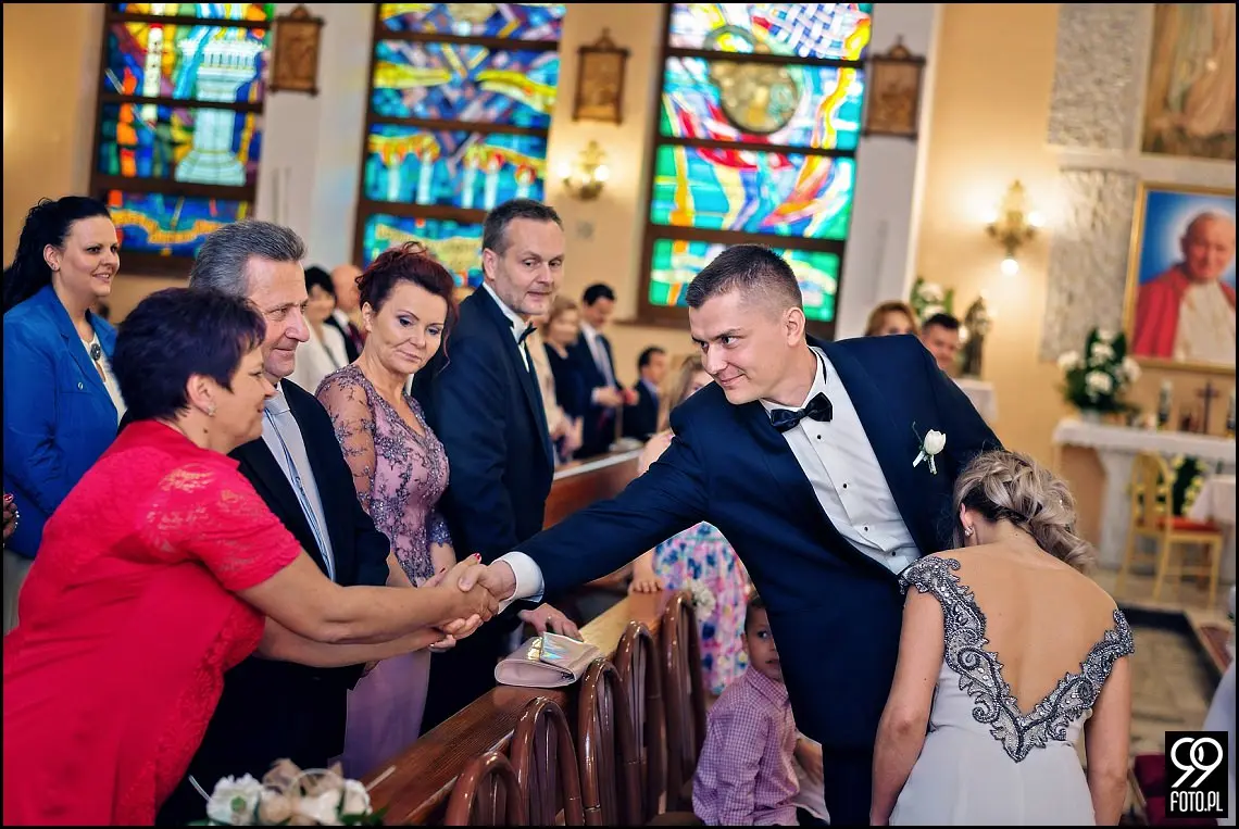 fotograf na wesele kraków,reportaż ślubny kraków,zdjęcia ślubne dom weselny karolinka