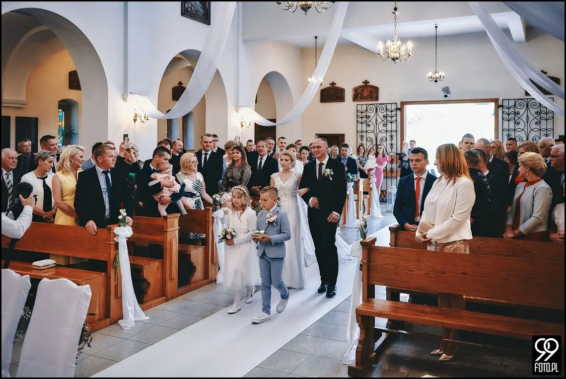 dobry fotograf na wesele, wesele w Tokarni, strażackie tradycje weselne