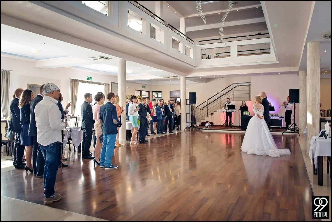 zdjęcia ślubne restauracja magnolia budzów,fotograf na wesele stronie,fotograf na ślub zakrzów