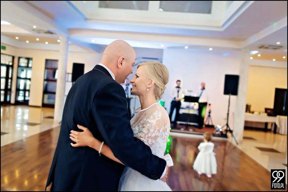 zdjęcia ślubne restauracja magnolia budzów,fotograf na wesele stronie,fotograf na ślub zakrzów