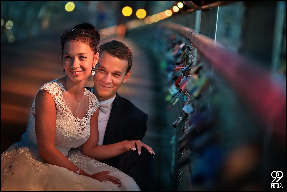 plener ślubny kraków,zdjęcia ślubne kładka bernatka