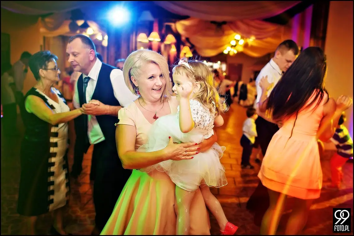 fotograf na wesele kraków,zdjęcia ślubne w restauracji zajazd polesie