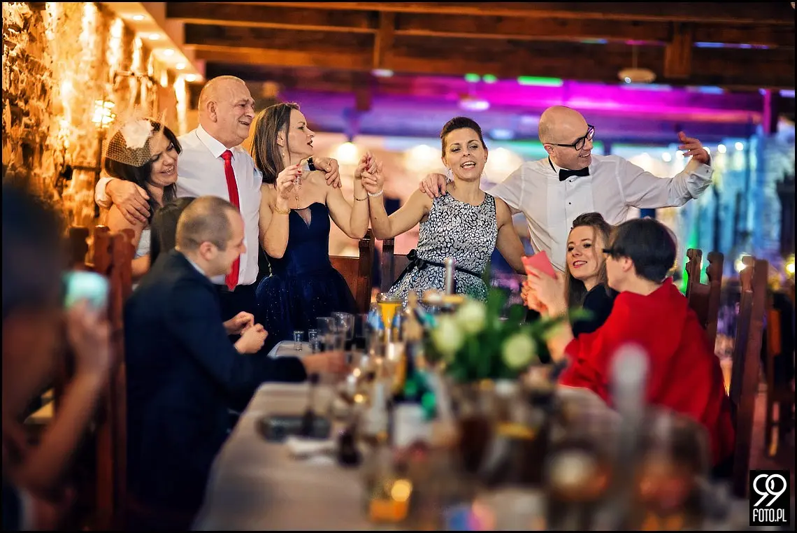 zdjęcia ślubne folwark stara winiarnia,fotograf na ślub mszana dolna,fotograf na ślub cywilny