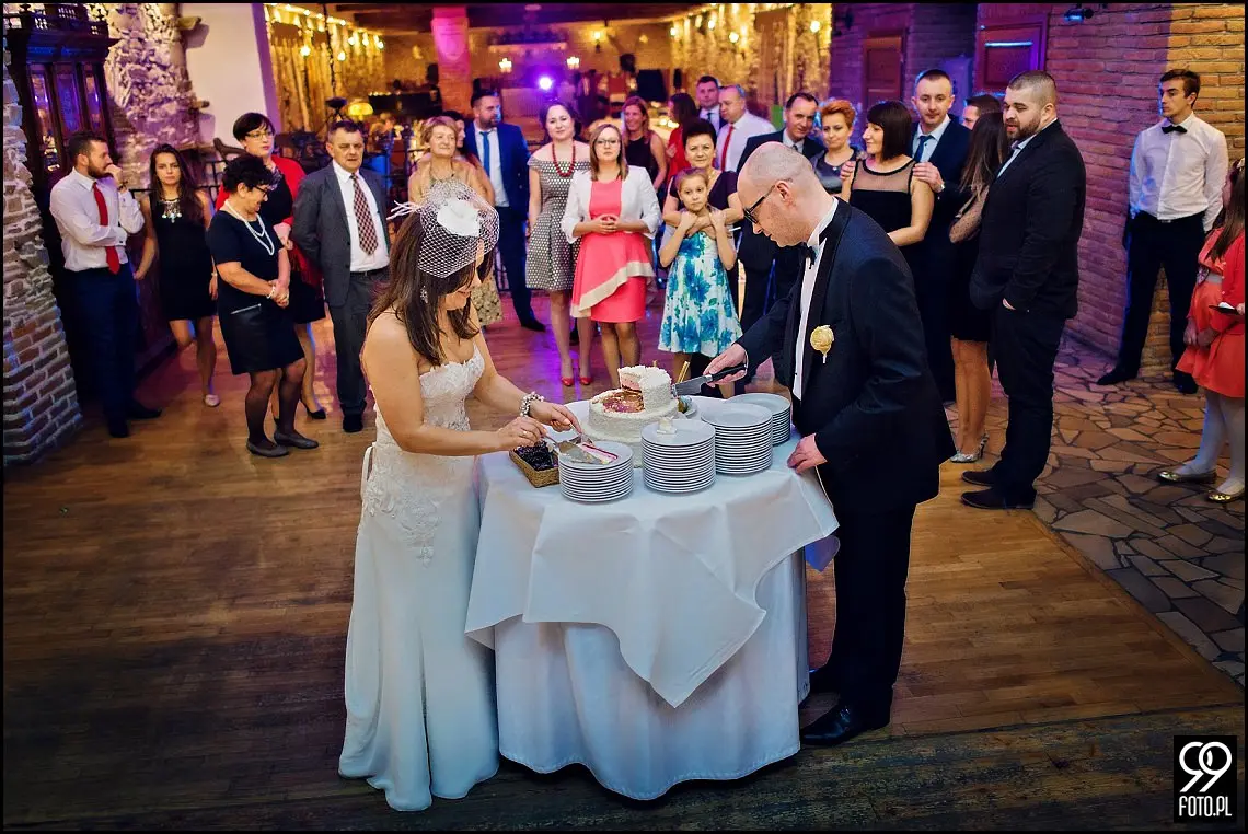 zdjęcia ślubne folwark stara winiarnia,fotograf na ślub mszana dolna,fotograf na ślub cywilny