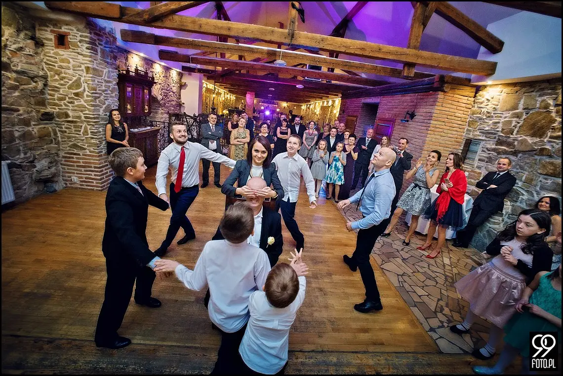 zdjęcia ślubne folwark stara winiarnia,fotograf na ślub mszana dolna,fotograf na ślub cywilny