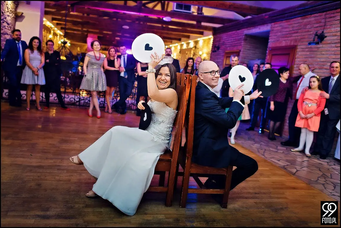 zdjęcia ślubne folwark stara winiarnia,fotograf na ślub mszana dolna,fotograf na ślub cywilny