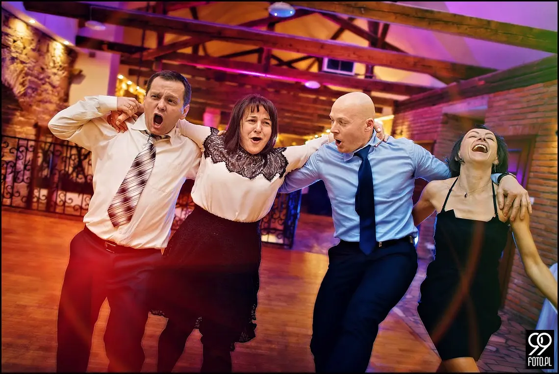 zdjęcia ślubne folwark stara winiarnia,fotograf na ślub mszana dolna,fotograf na ślub cywilny