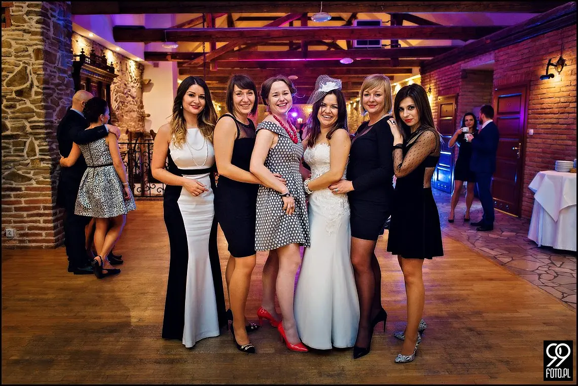 zdjęcia ślubne folwark stara winiarnia,fotograf na ślub mszana dolna,fotograf na ślub cywilny