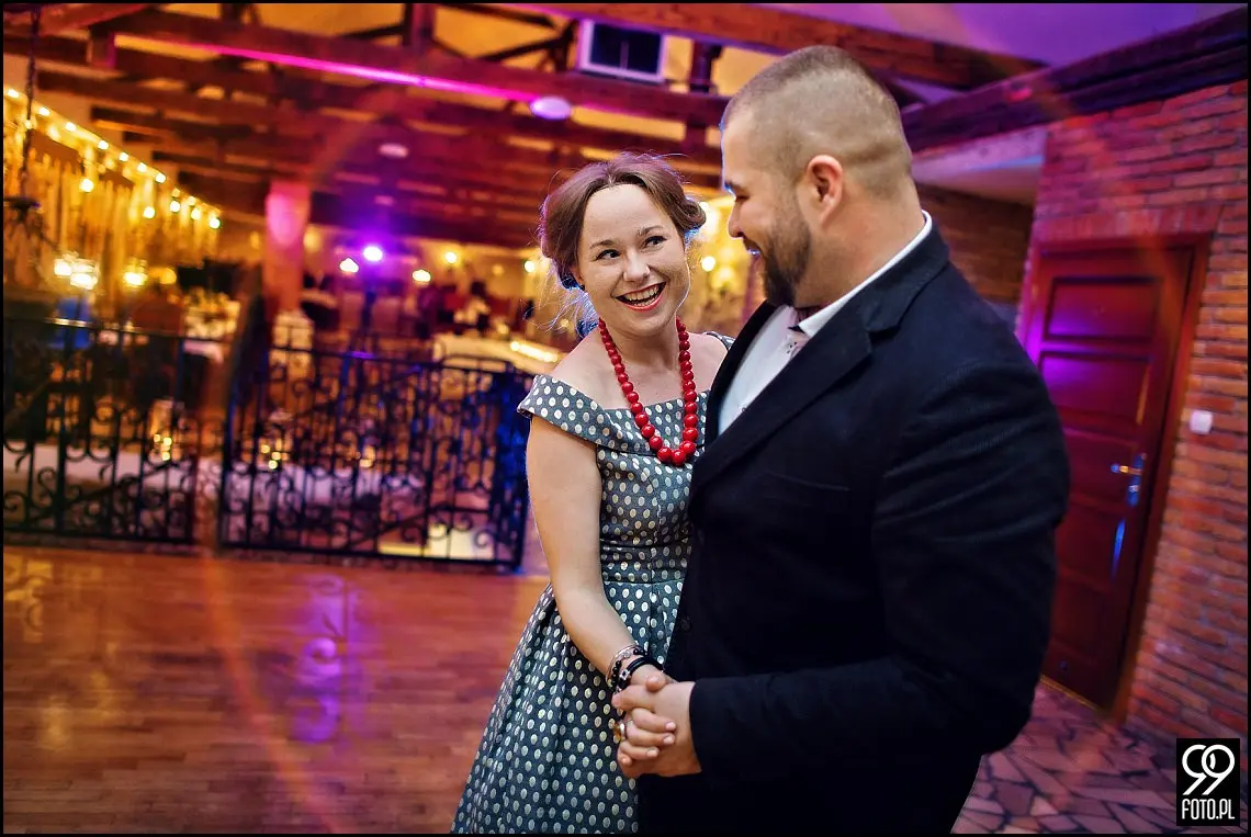 zdjęcia ślubne folwark stara winiarnia,fotograf na ślub mszana dolna,fotograf na ślub cywilny