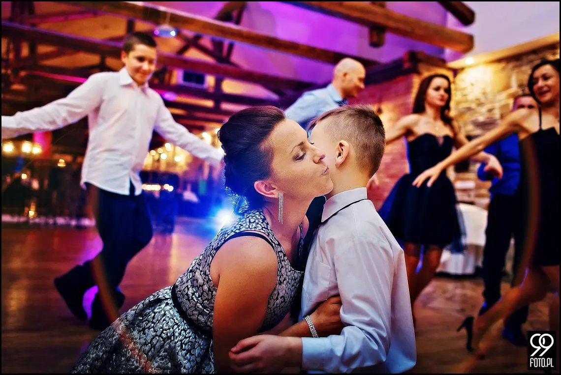 zdjęcia ślubne folwark stara winiarnia,fotograf na ślub mszana dolna,fotograf na ślub cywilny