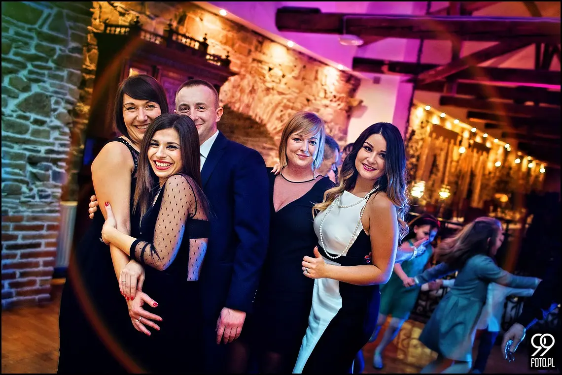 zdjęcia ślubne folwark stara winiarnia,fotograf na ślub mszana dolna,fotograf na ślub cywilny