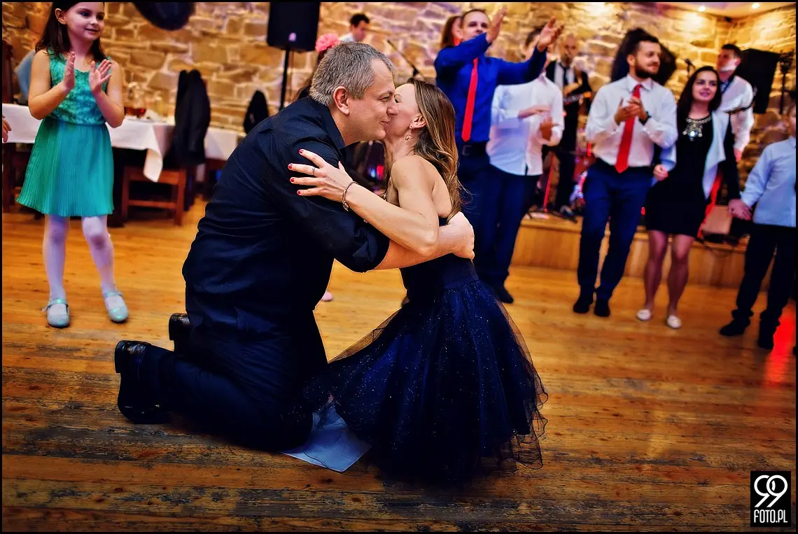 zdjęcia ślubne folwark stara winiarnia,fotograf na ślub mszana dolna,fotograf na ślub cywilny