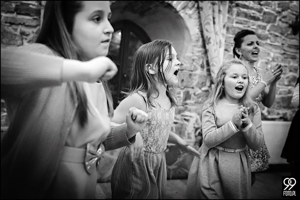 zdjęcia ślubne folwark stara winiarnia,fotograf na ślub mszana dolna,fotograf na ślub cywilny