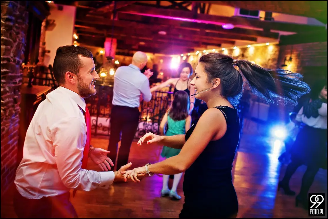 zdjęcia ślubne folwark stara winiarnia,fotograf na ślub mszana dolna,fotograf na ślub cywilny