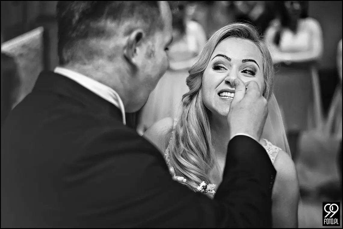 fotograf na wesele kraków,zdjęcia ślubne w domu weselnym dwór szlachecki w sieciechowicach