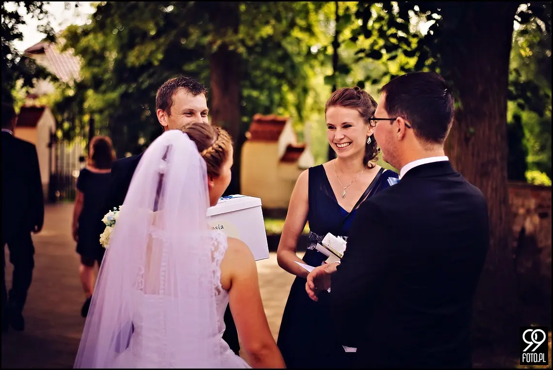 fotograf na wesele kraków,reportaż ślubny bolechowiece,dom weselny u niedźwiedzia