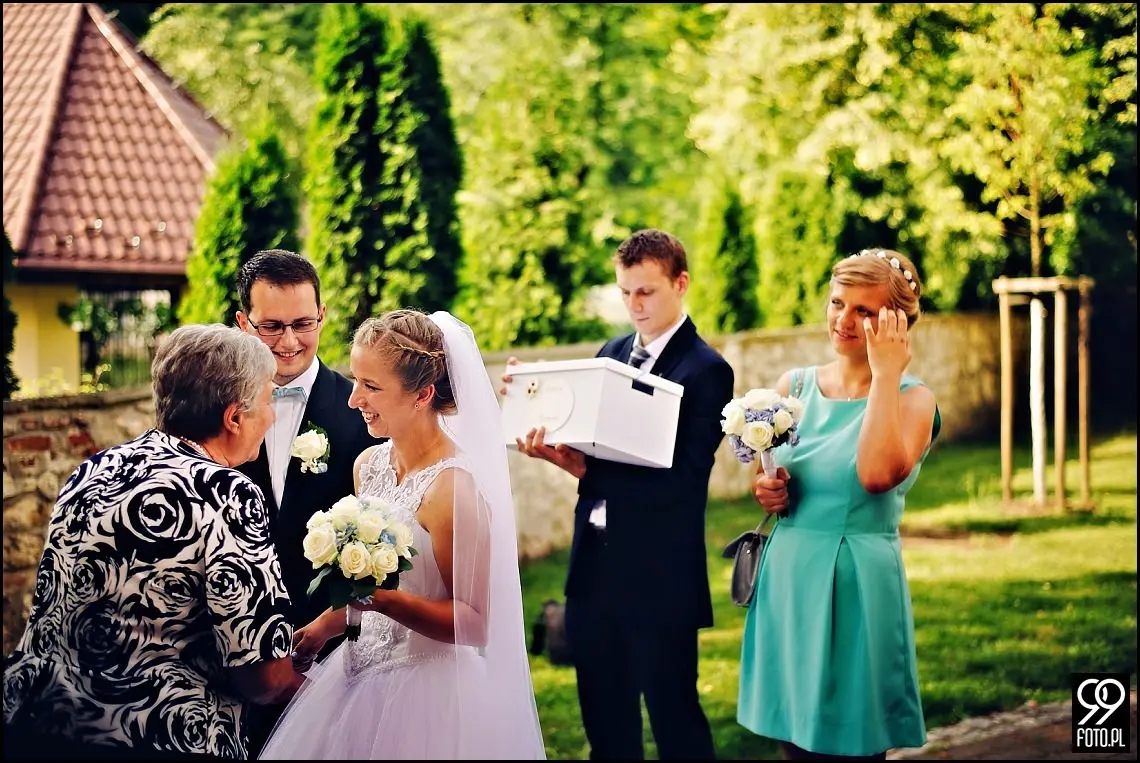 fotograf na wesele kraków,reportaż ślubny bolechowiece,dom weselny u niedźwiedzia