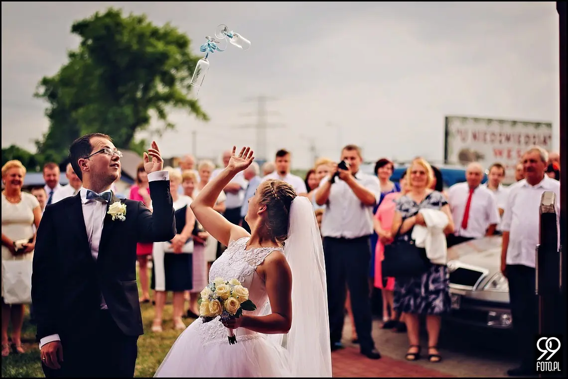 fotograf na wesele kraków,reportaż ślubny bolechowiece,dom weselny u niedźwiedzia