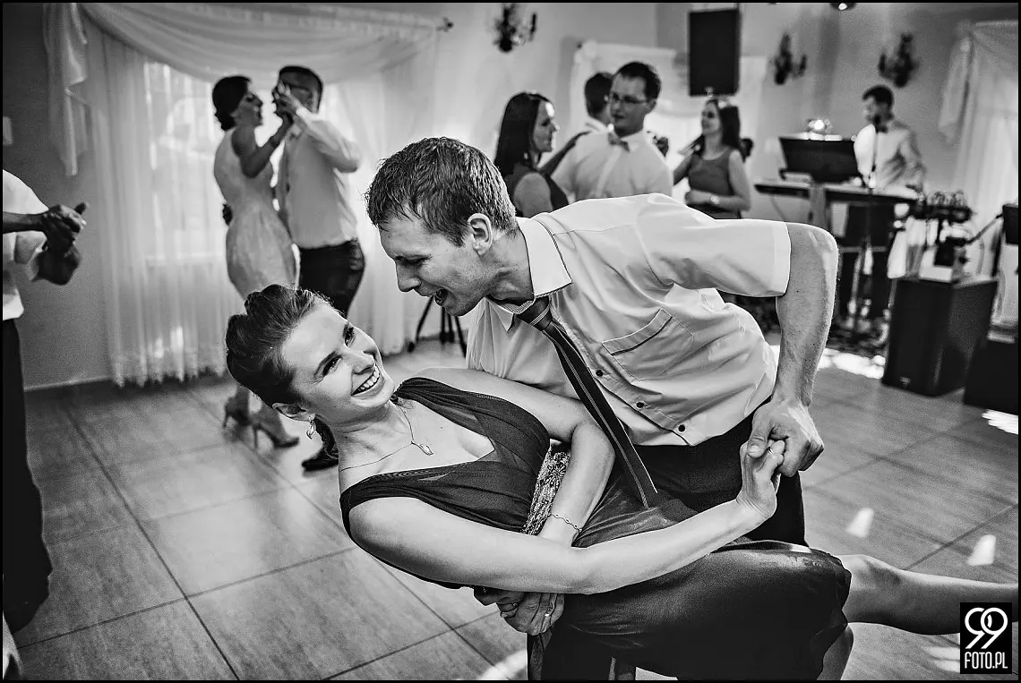 fotograf na wesele kraków,reportaż ślubny bolechowiece,dom weselny u niedźwiedzia