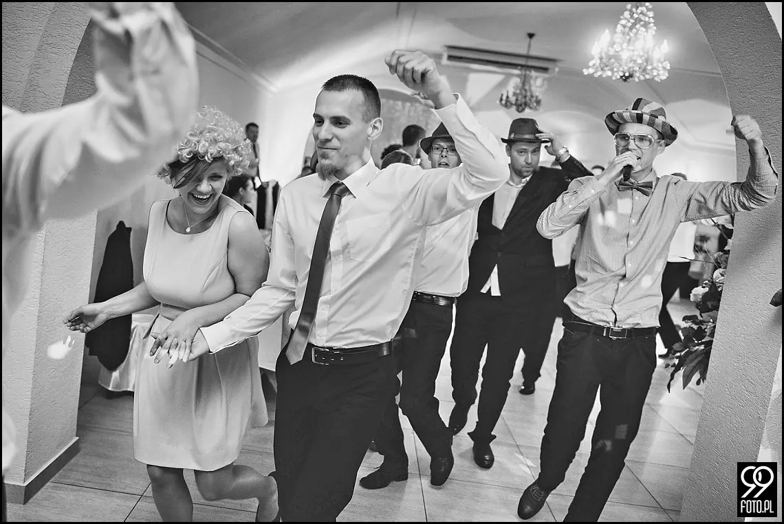 fotograf na wesele kraków,reportaż ślubny bolechowiece,dom weselny u niedźwiedzia