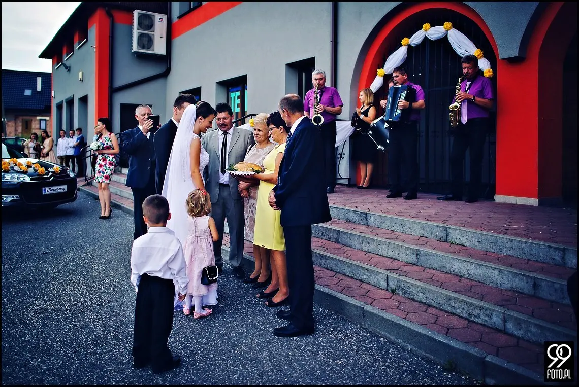 reportaż ślubny kraków,zdjęcia ślubne osp trzemeśnia