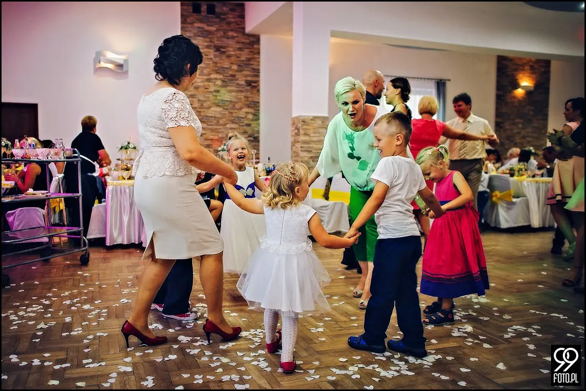 reportaż ślubny kraków,zdjęcia ślubne osp trzemeśnia