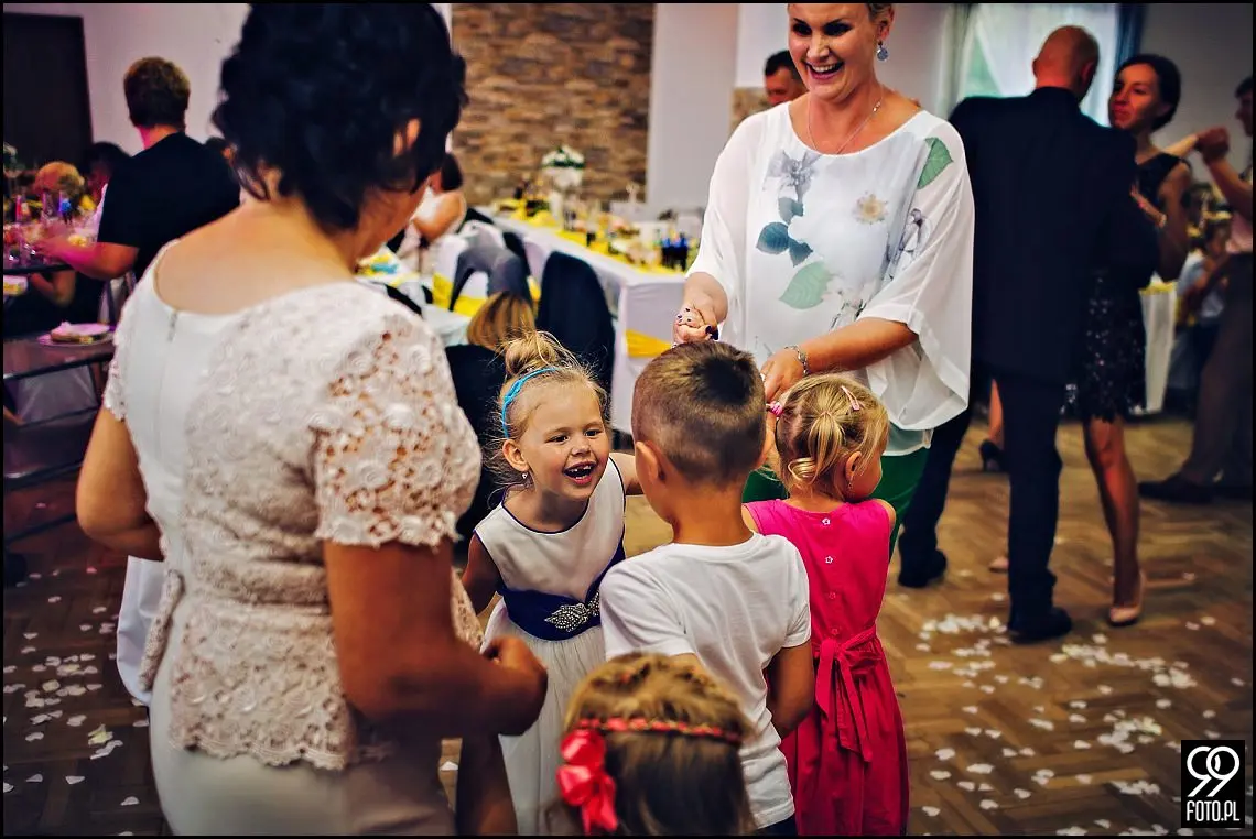 reportaż ślubny kraków,zdjęcia ślubne osp trzemeśnia